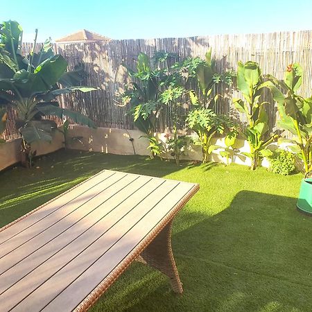 Espacioso Apartamento Con Preciosos Jardines Y Bbq Isla Plana Esterno foto