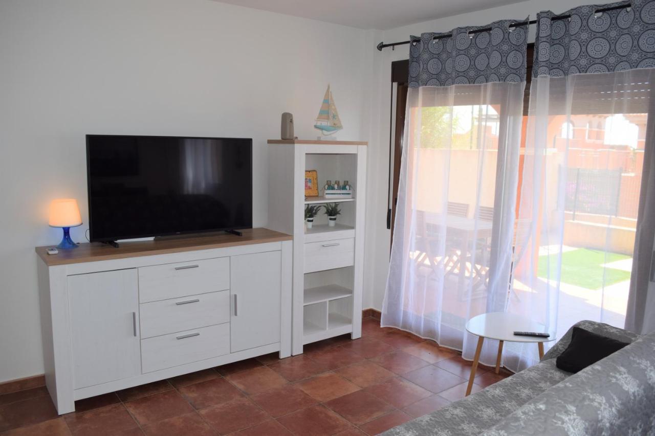 Espacioso Apartamento Con Preciosos Jardines Y Bbq Isla Plana Esterno foto
