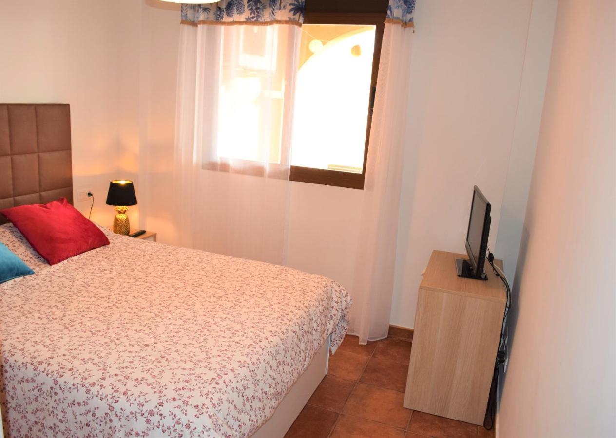 Espacioso Apartamento Con Preciosos Jardines Y Bbq Isla Plana Esterno foto