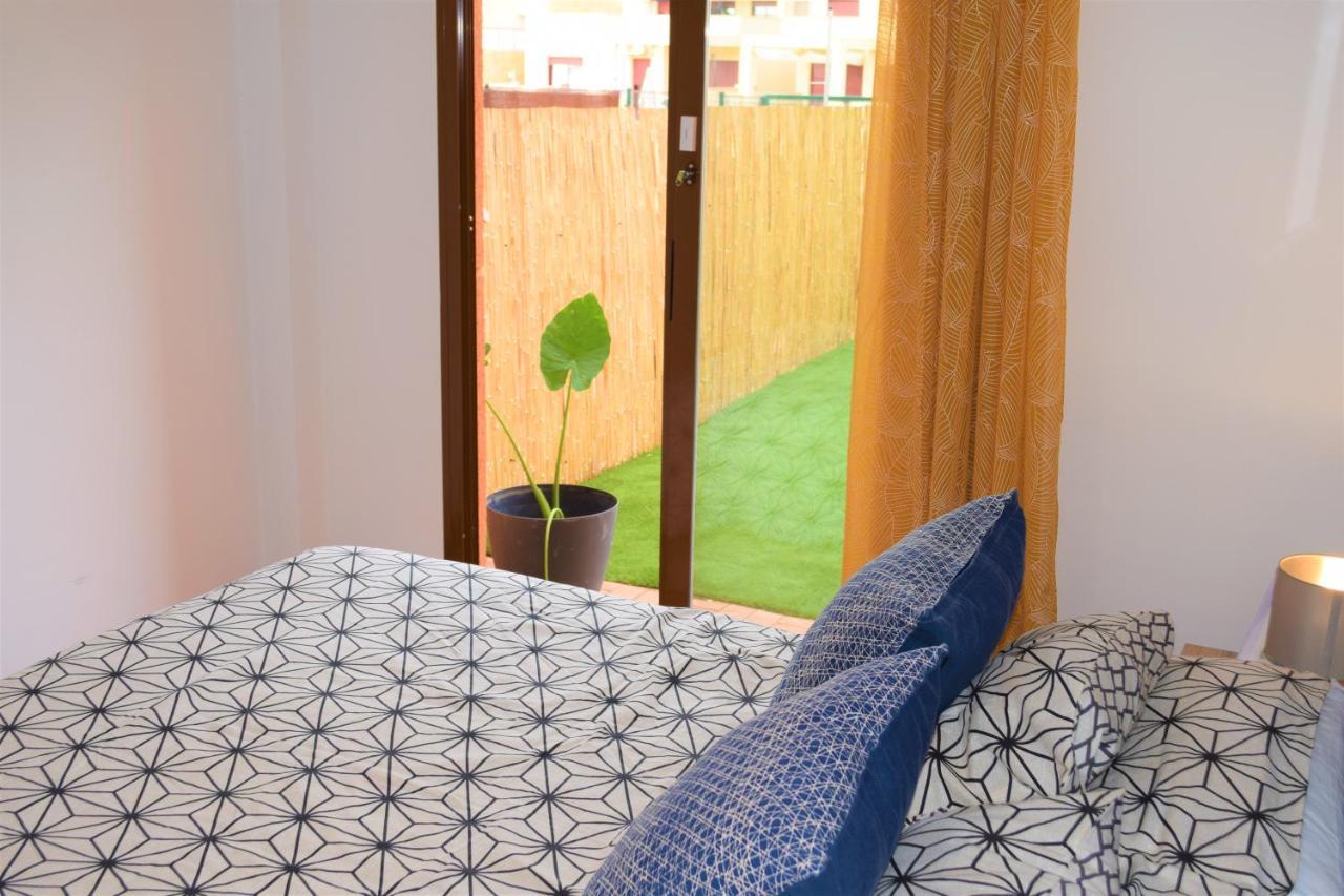 Espacioso Apartamento Con Preciosos Jardines Y Bbq Isla Plana Esterno foto