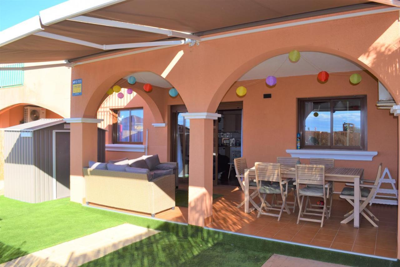 Espacioso Apartamento Con Preciosos Jardines Y Bbq Isla Plana Esterno foto