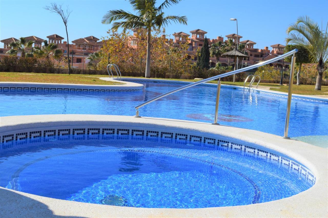 Espacioso Apartamento Con Preciosos Jardines Y Bbq Isla Plana Esterno foto