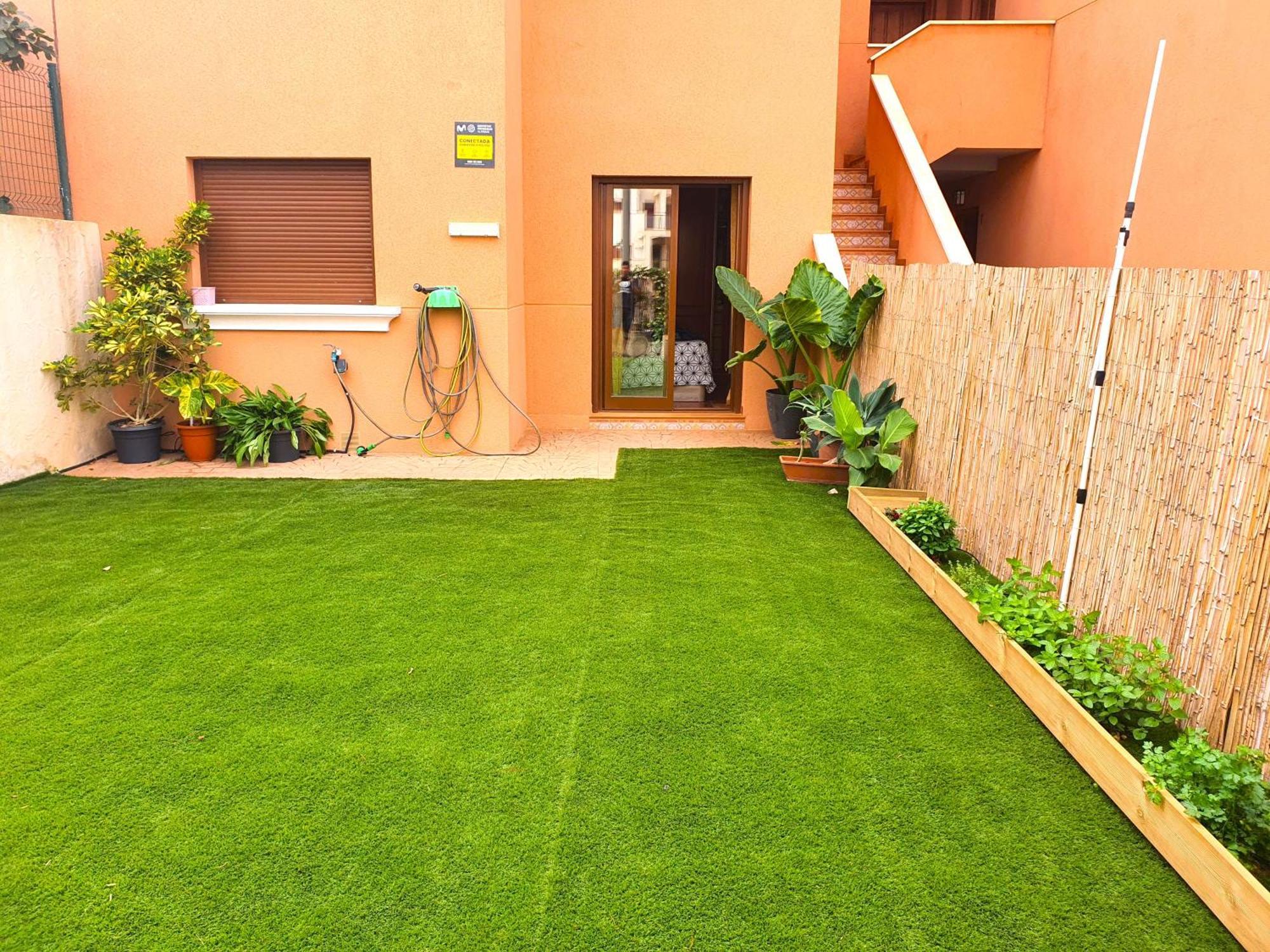 Espacioso Apartamento Con Preciosos Jardines Y Bbq Isla Plana Esterno foto